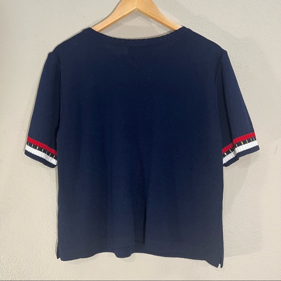 VTG ST.JOHN Knit Navy Shirt With Emblem Crest Stripe Sleeve Sz L Career Academia - Picture 3 of 9